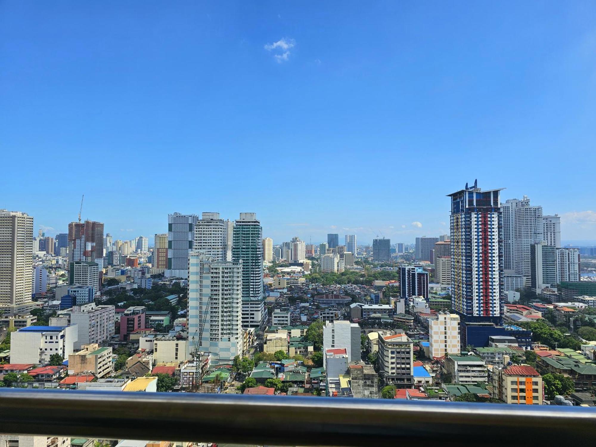 Jmm Grand Suites Манила Экстерьер фото